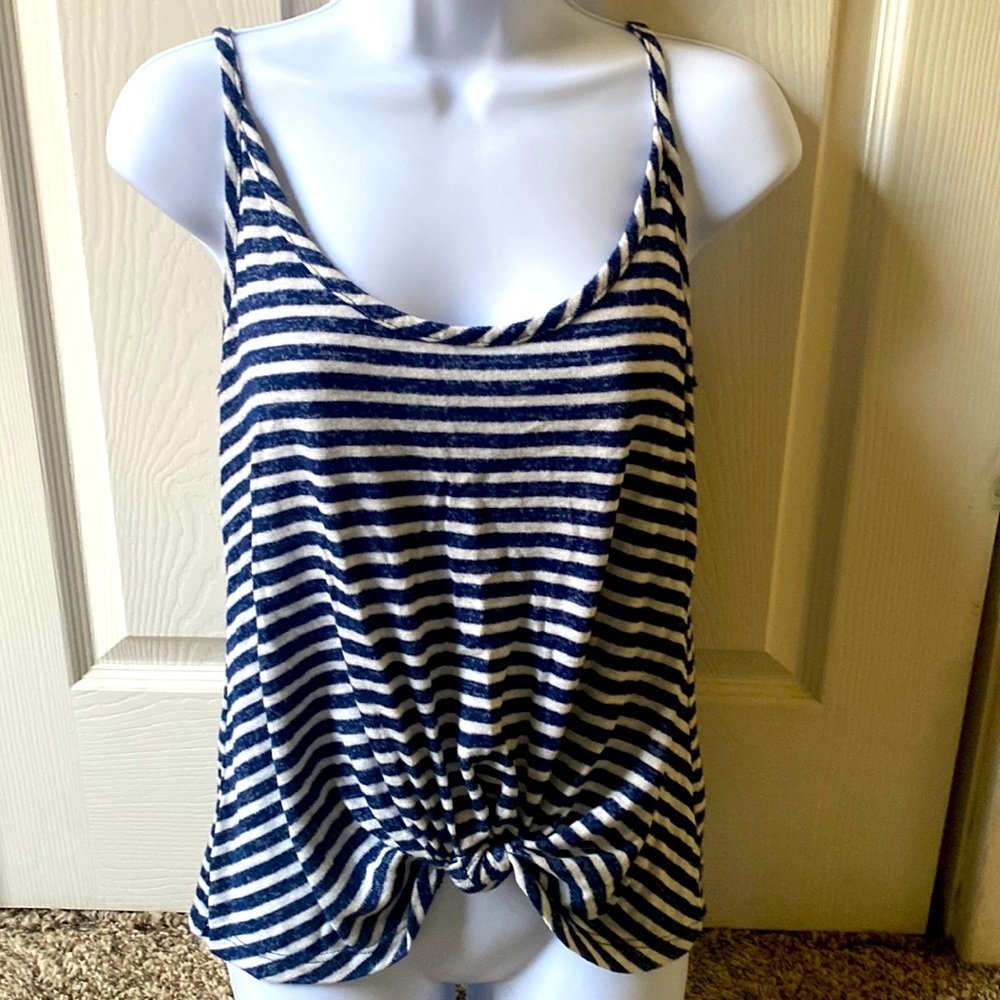 SO crop top tank top
